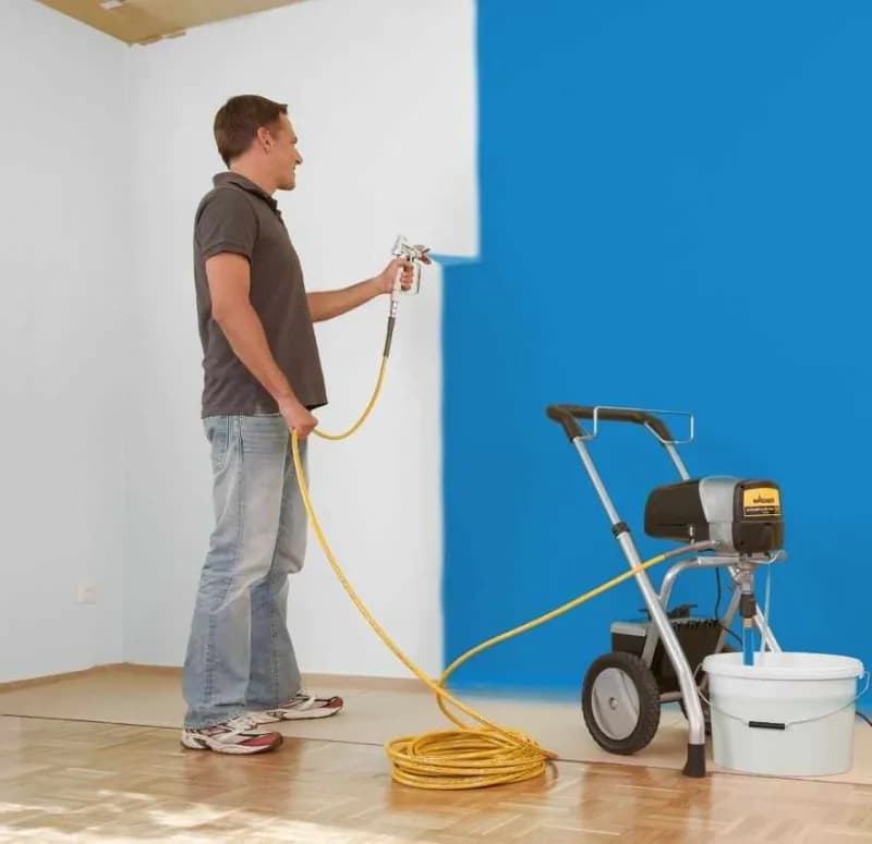 Maschinelles Streichen mit Latex